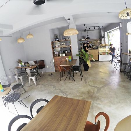 Happy Coffee Guesthouse Thành Pho Ho Chí Minh Esterno foto